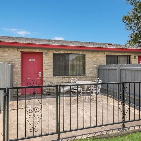 Americas Best Value Inn Lockhart Tx Luaran gambar