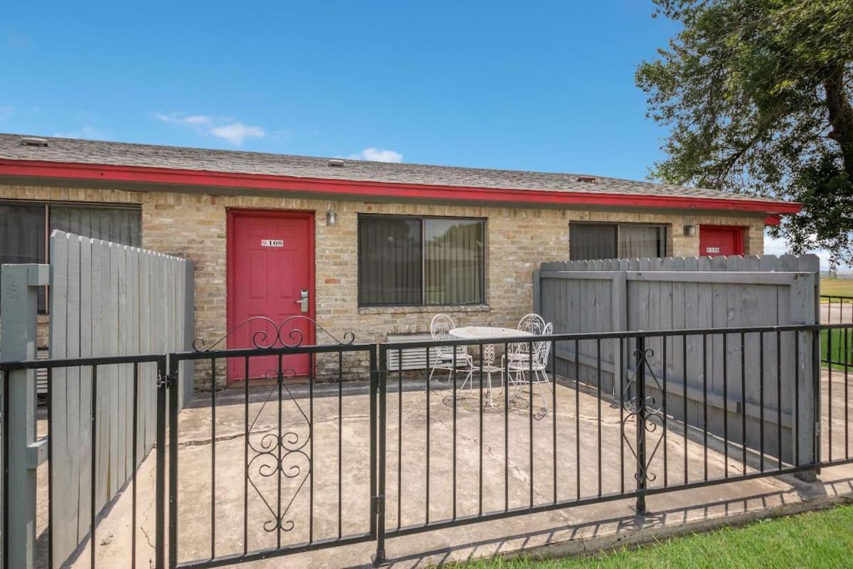 Americas Best Value Inn Lockhart Tx Luaran gambar